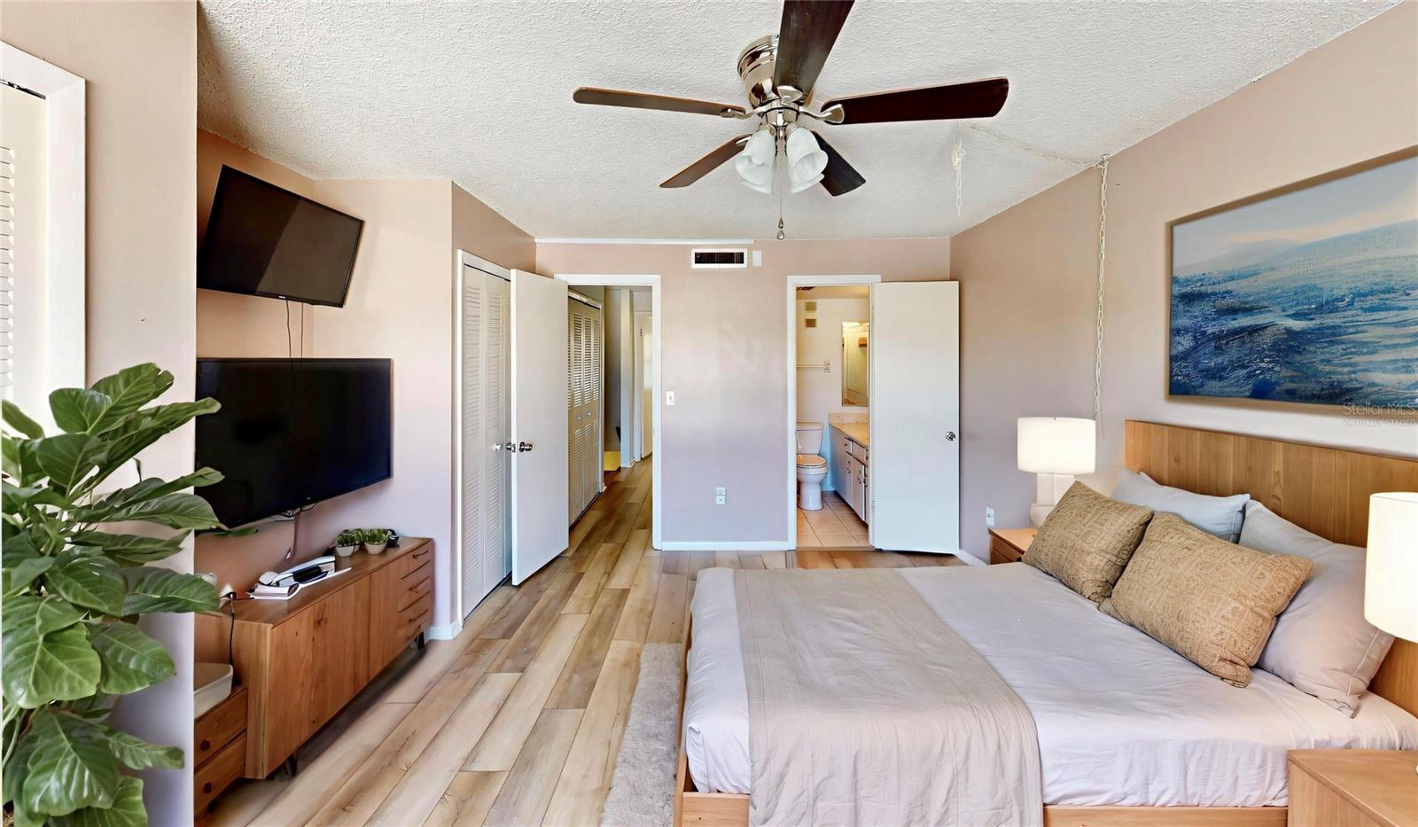 SLEEPY HARBOUR APTS CONDO - Residential