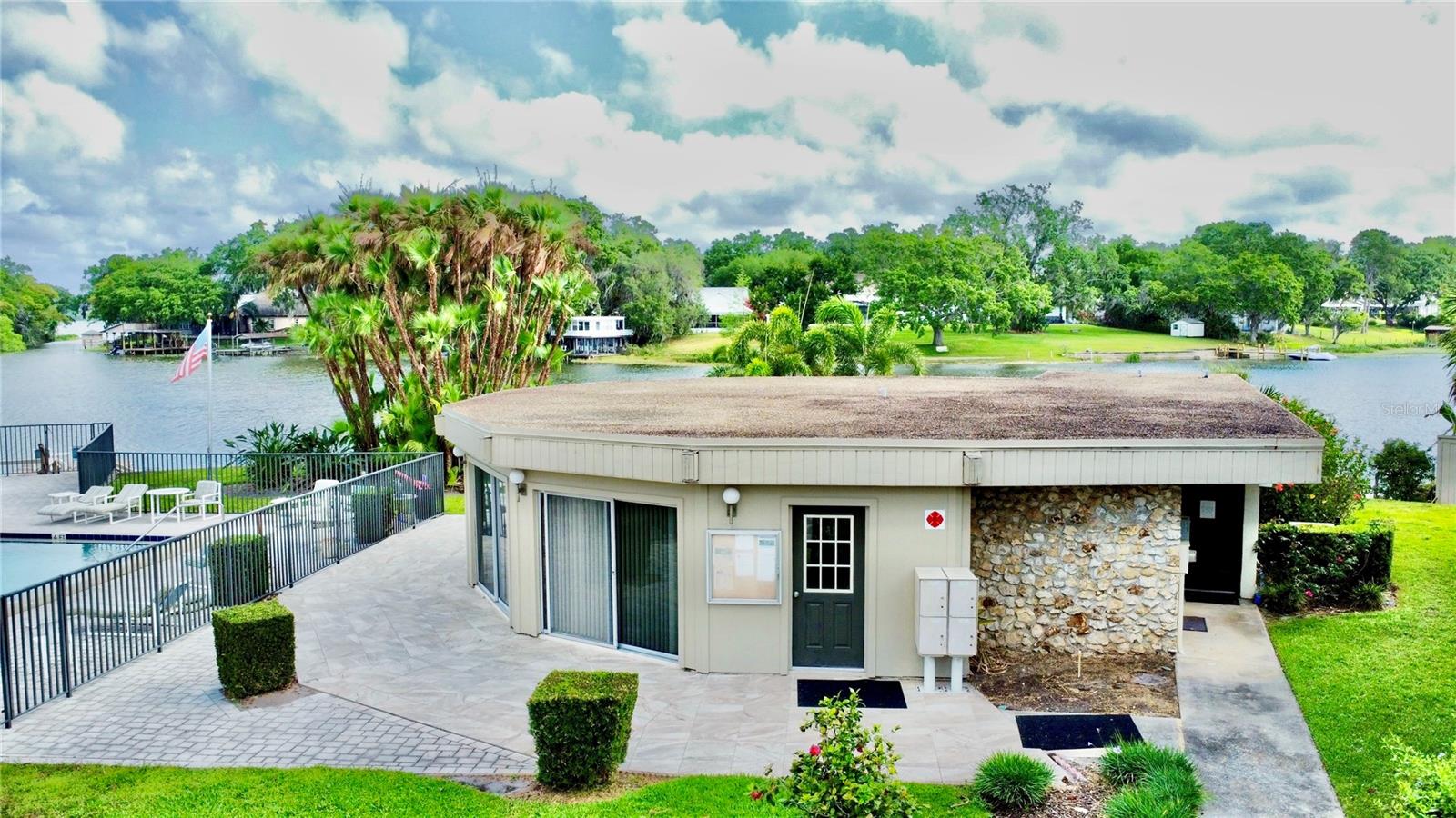 SLEEPY HARBOUR APTS CONDO - Residential