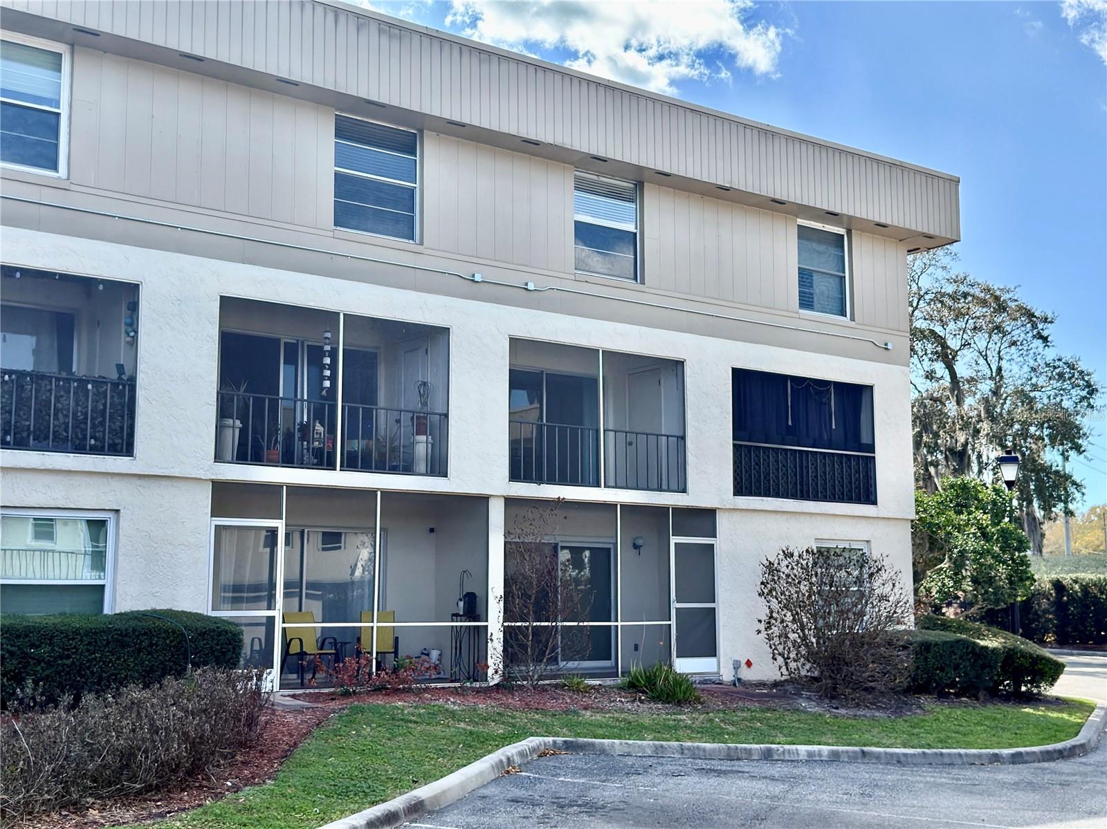 SLEEPY HARBOUR APTS CONDO - Residential