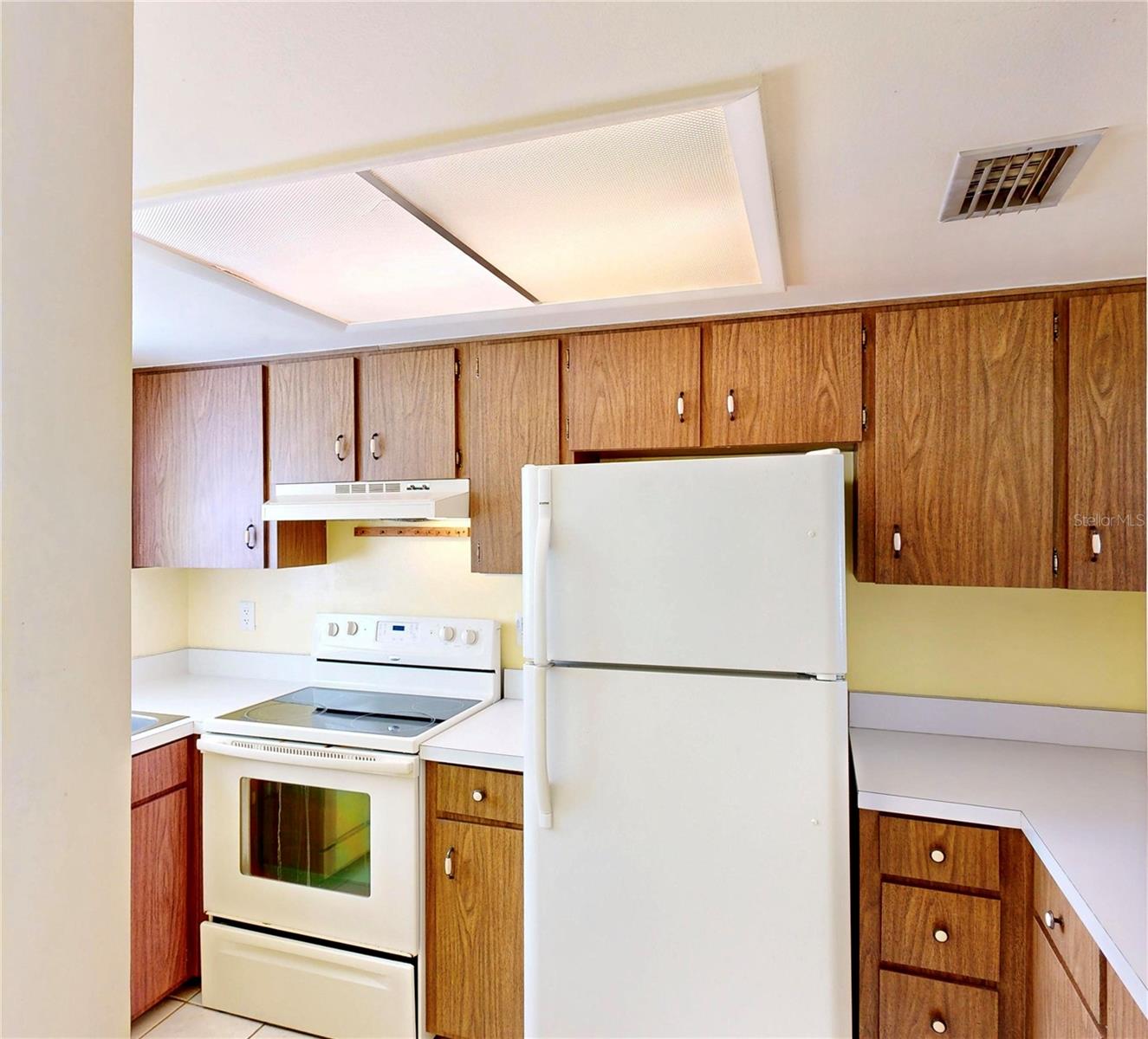 SLEEPY HARBOUR APTS CONDO - Residential