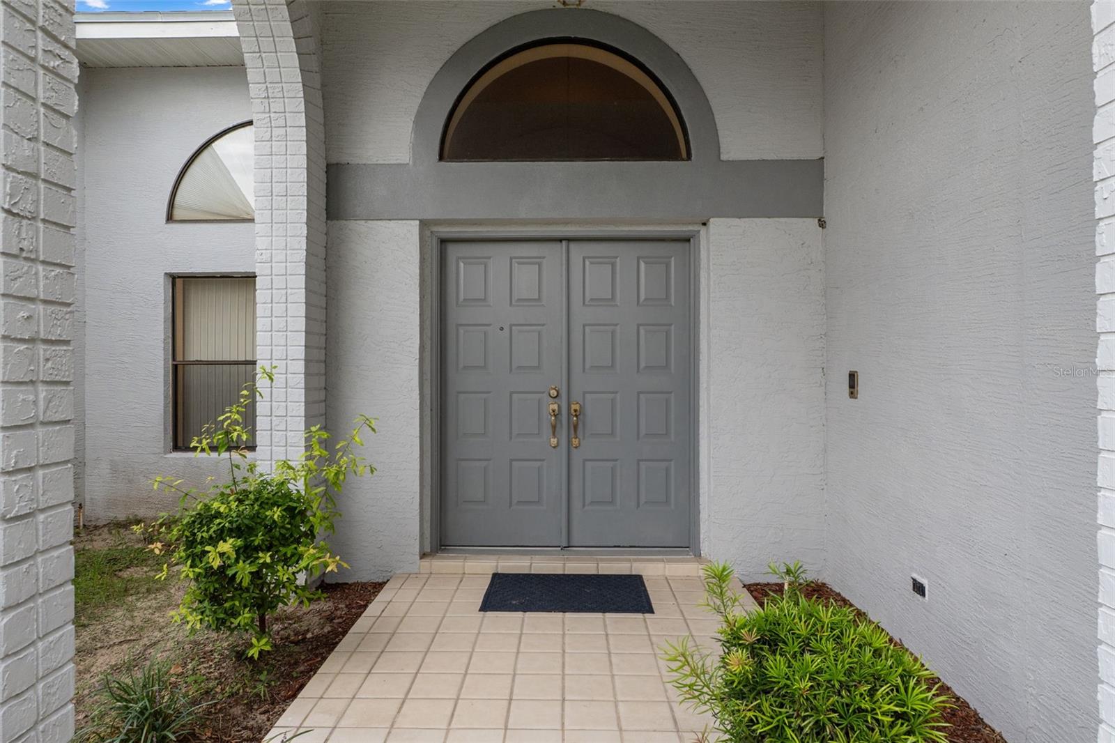 3225 GLENWOOD CIRCLE