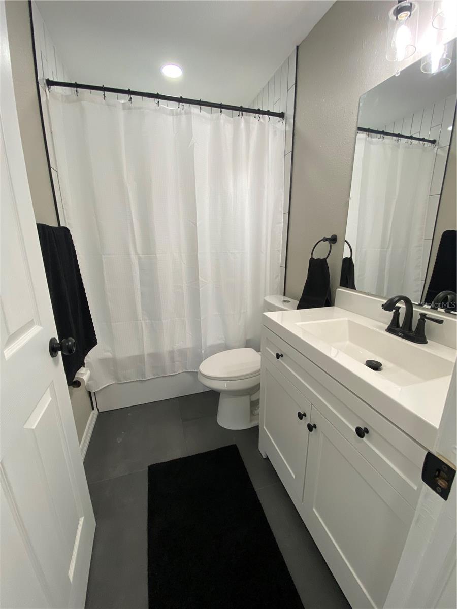 MOON LAKE ESTATES - Residential