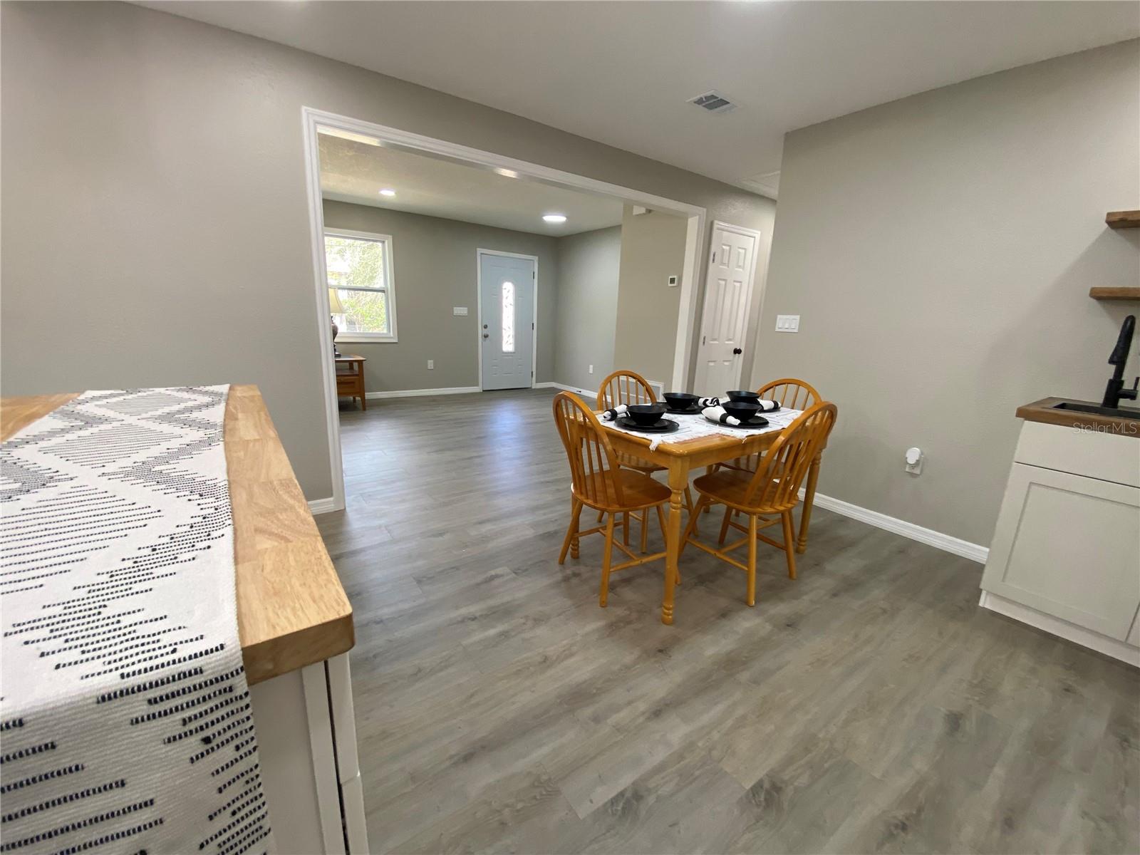 MOON LAKE ESTATES - Residential