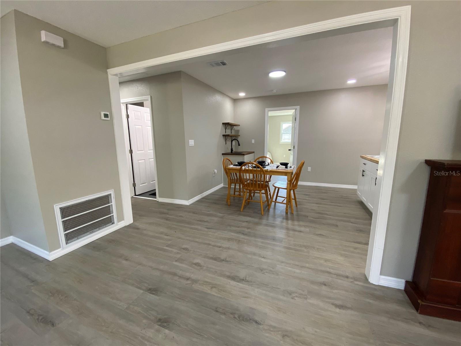 MOON LAKE ESTATES - Residential