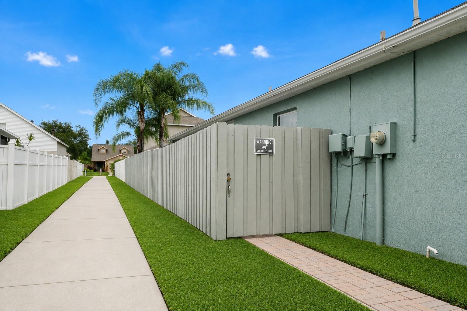 8620 PERSEA COURT