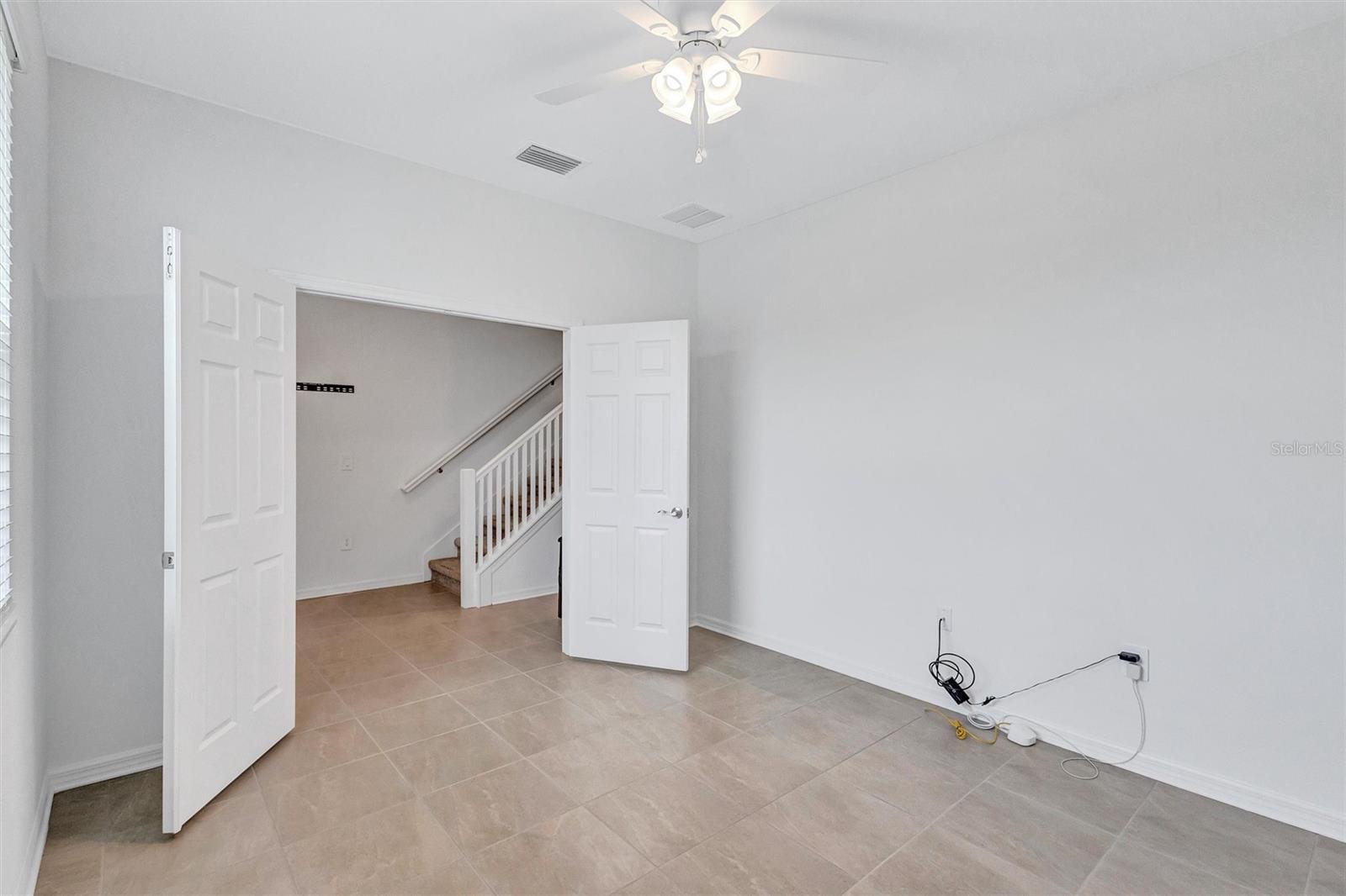 NAUTIQUE/WATERSIDE - Residential Lease