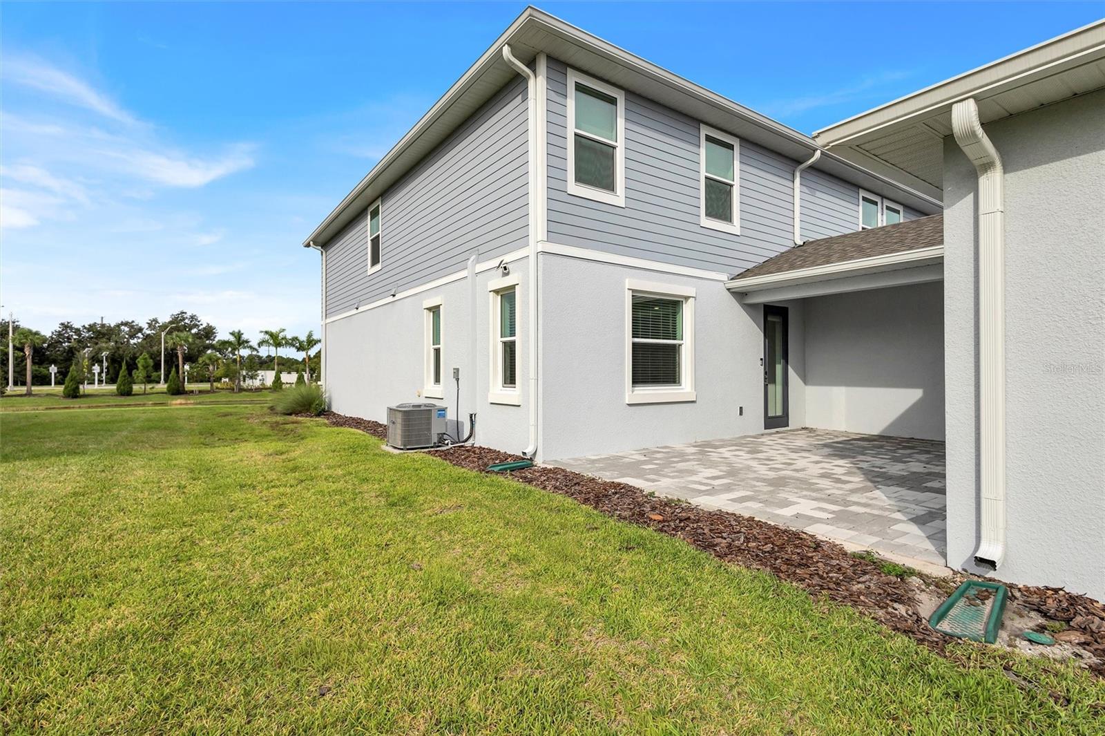 NAUTIQUE/WATERSIDE - Residential Lease