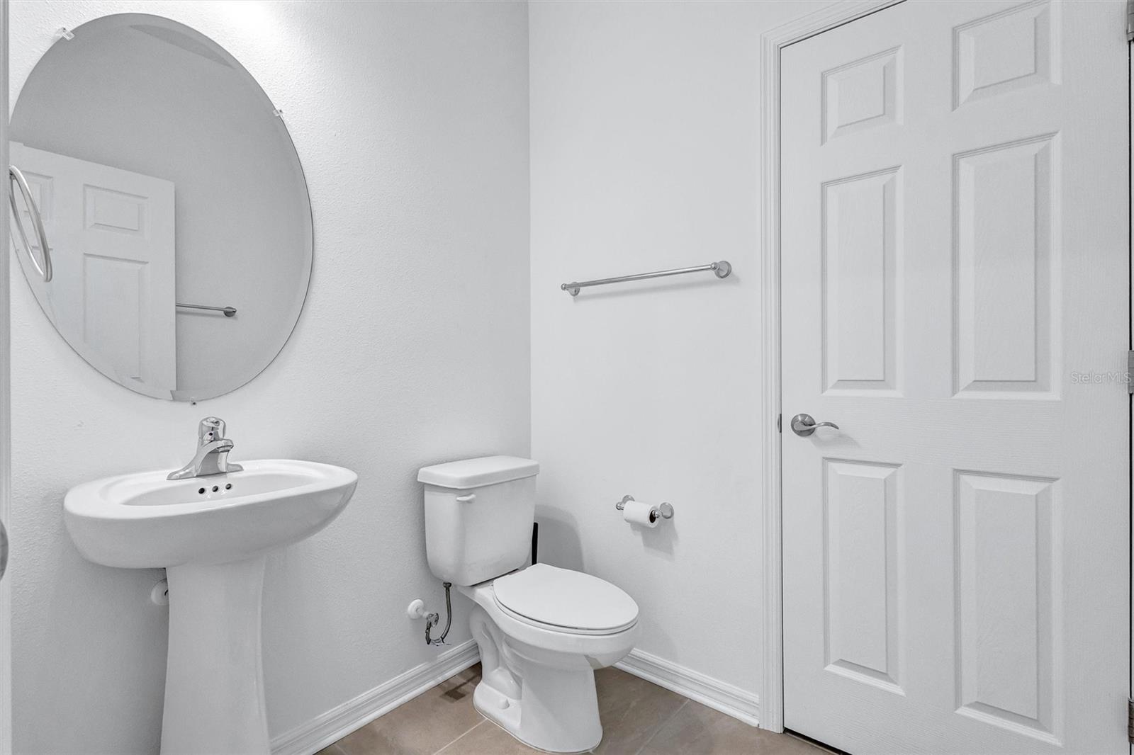 NAUTIQUE/WATERSIDE - Residential Lease