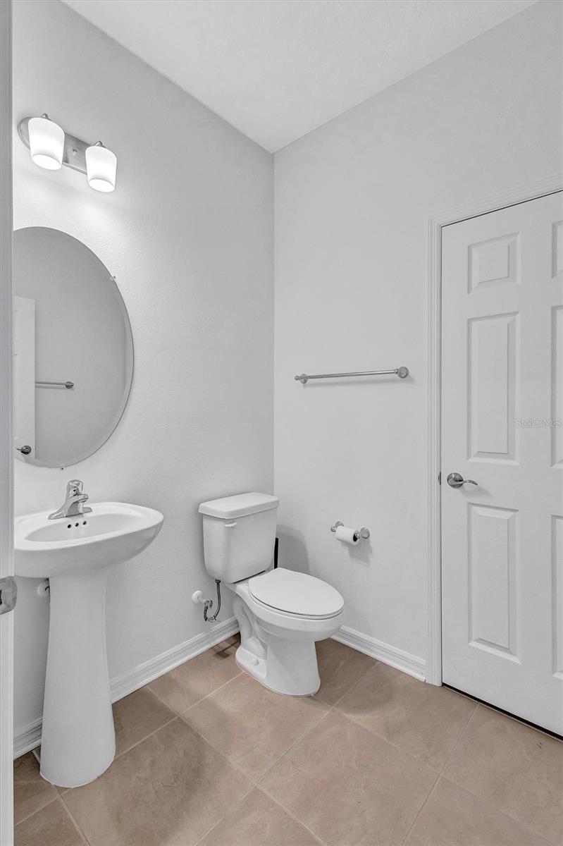 NAUTIQUE/WATERSIDE - Residential Lease