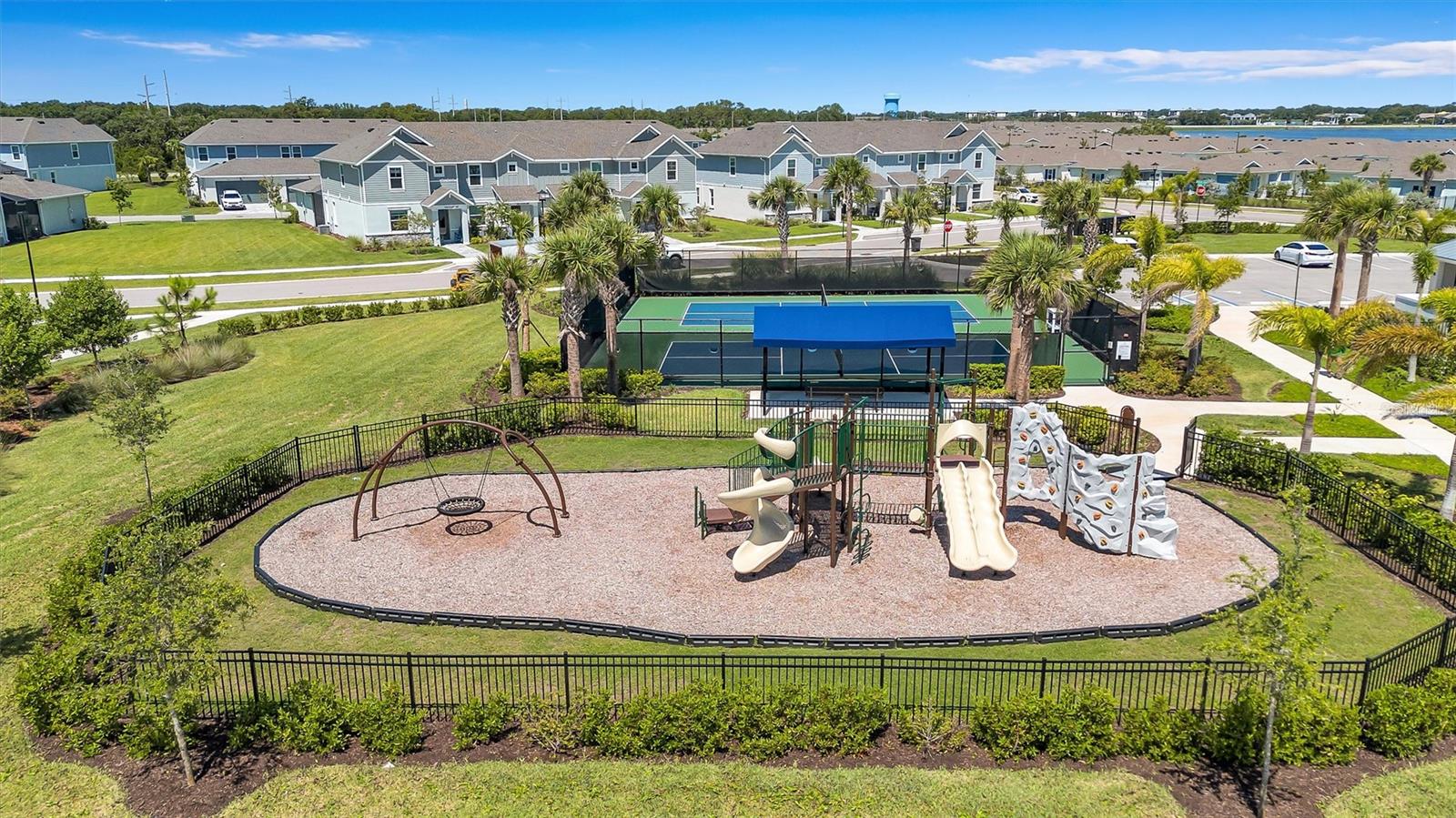 NAUTIQUE/WATERSIDE - Residential Lease