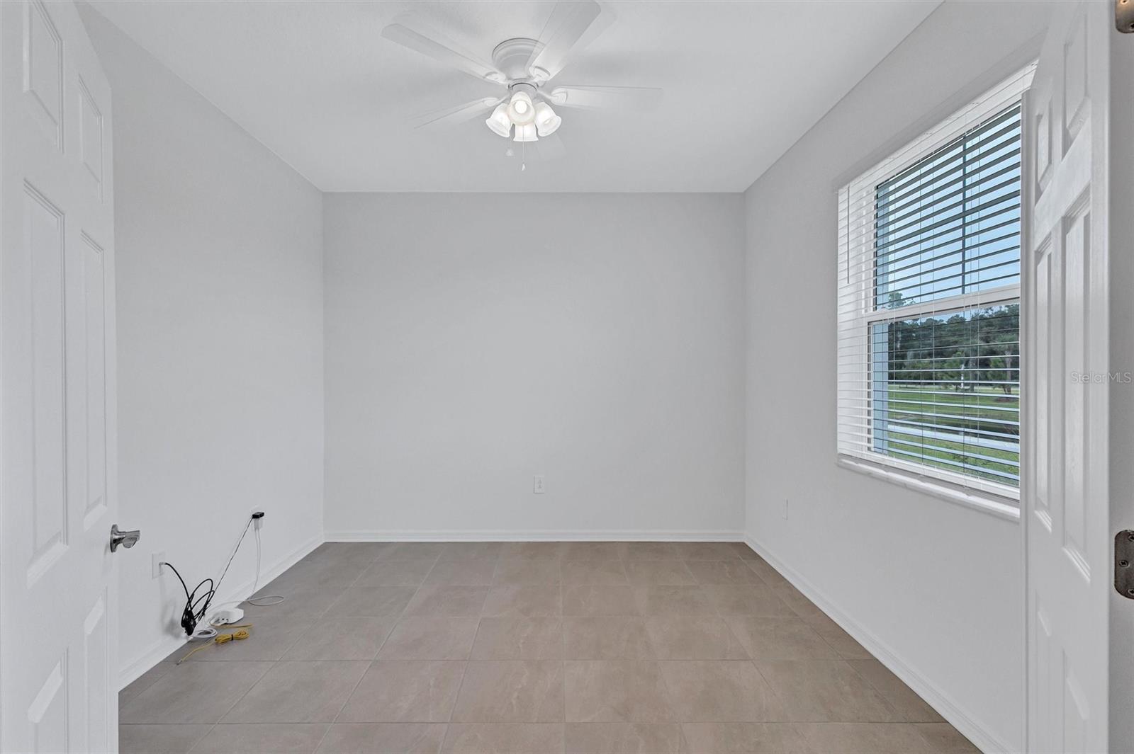 NAUTIQUE/WATERSIDE - Residential Lease