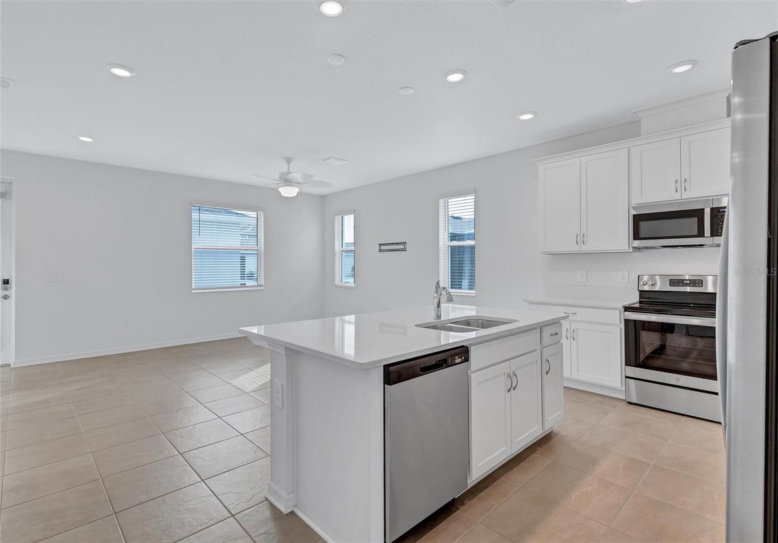 NAUTIQUE/WATERSIDE - Residential Lease