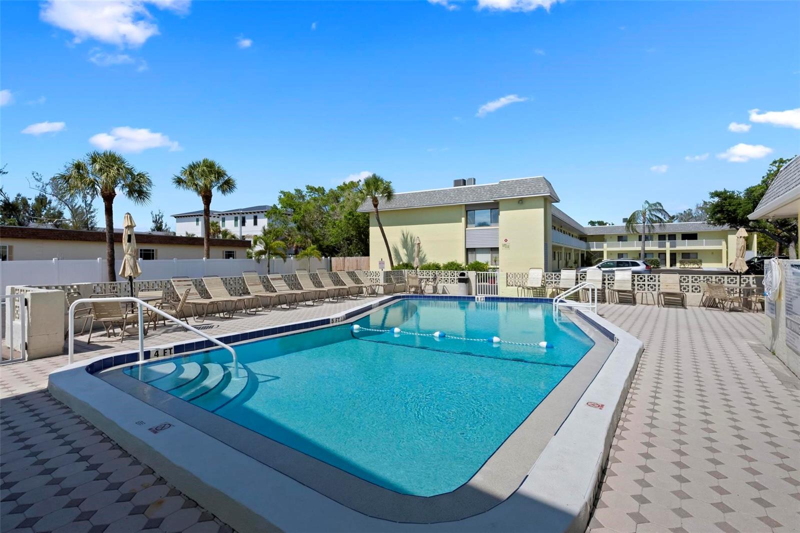 SEA WINDS - Residential