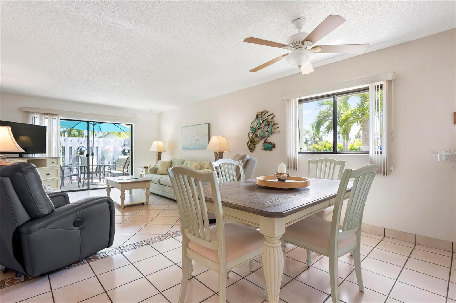 SEA WINDS - Residential