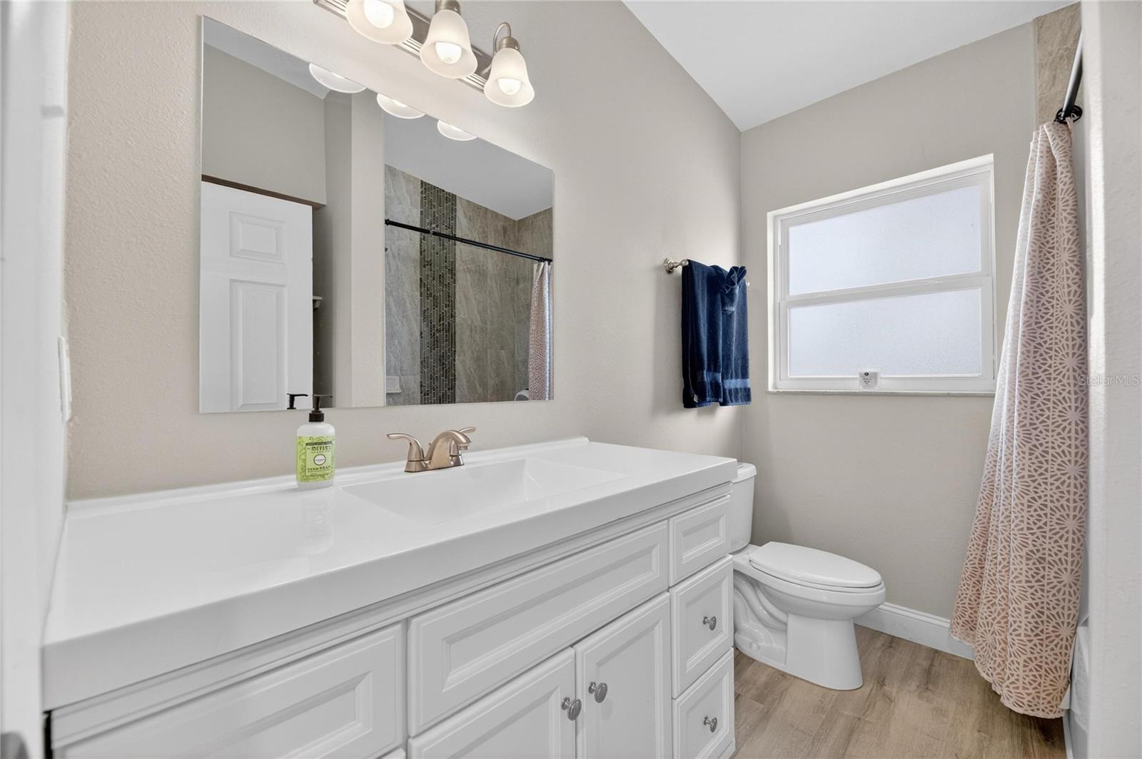 CROSS BAYOU ESTATES 1ST ADD - Residential