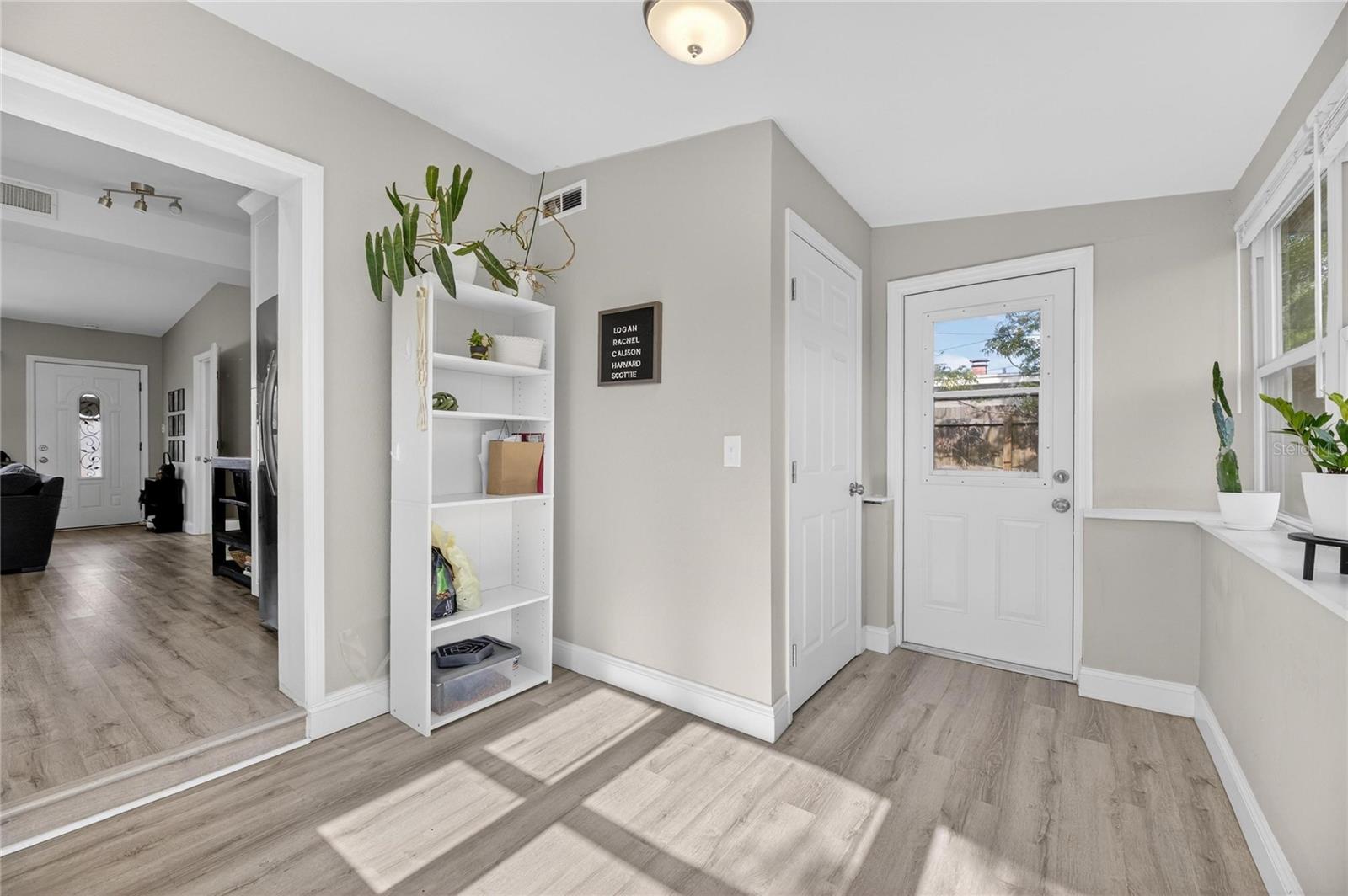 CROSS BAYOU ESTATES 1ST ADD - Residential