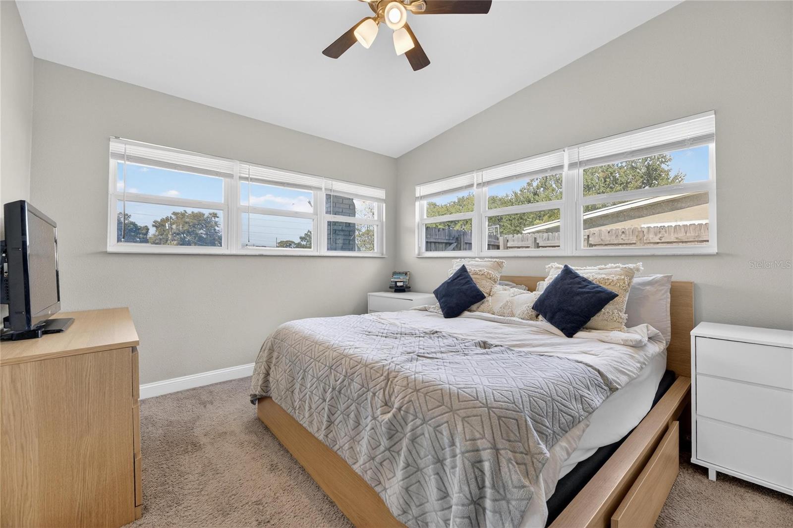 CROSS BAYOU ESTATES 1ST ADD - Residential