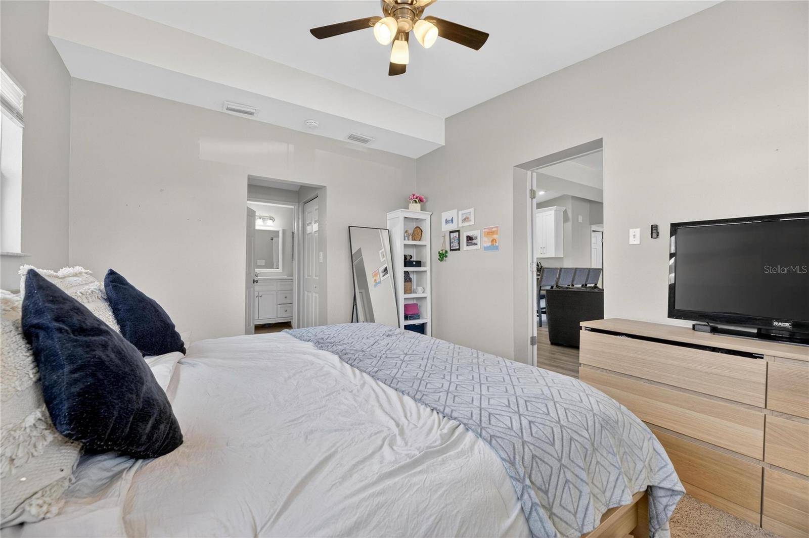 CROSS BAYOU ESTATES 1ST ADD - Residential