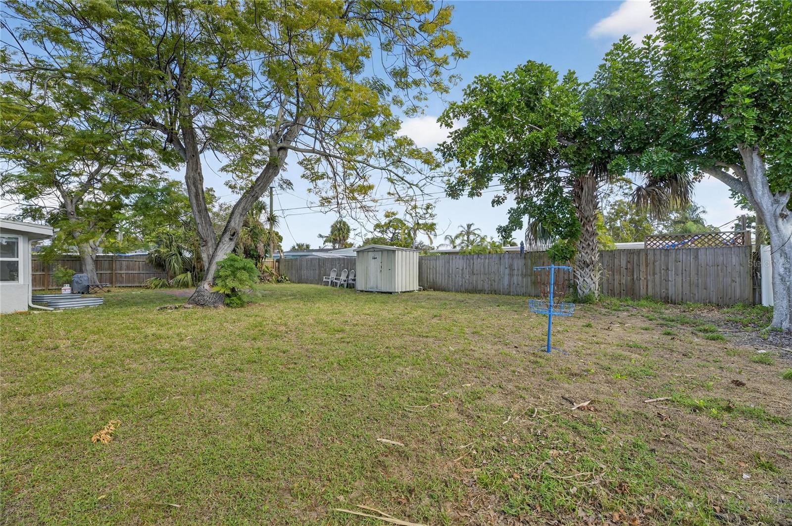 CROSS BAYOU ESTATES 1ST ADD - Residential