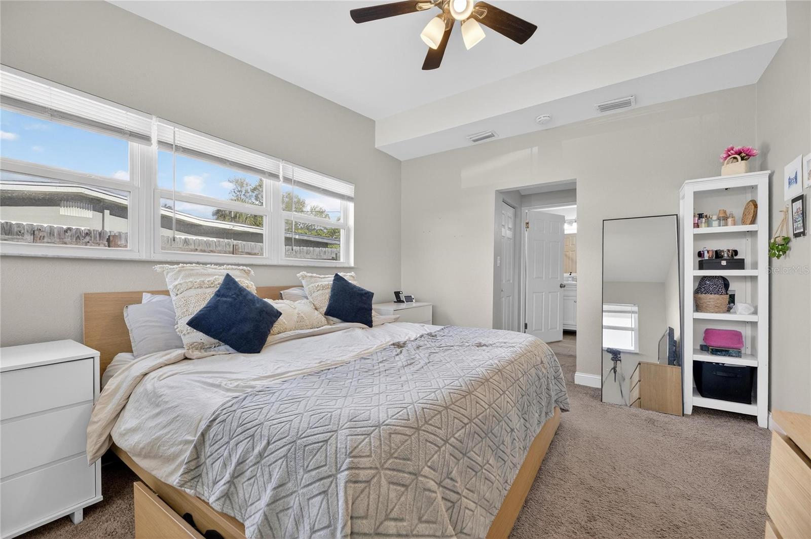 CROSS BAYOU ESTATES 1ST ADD - Residential