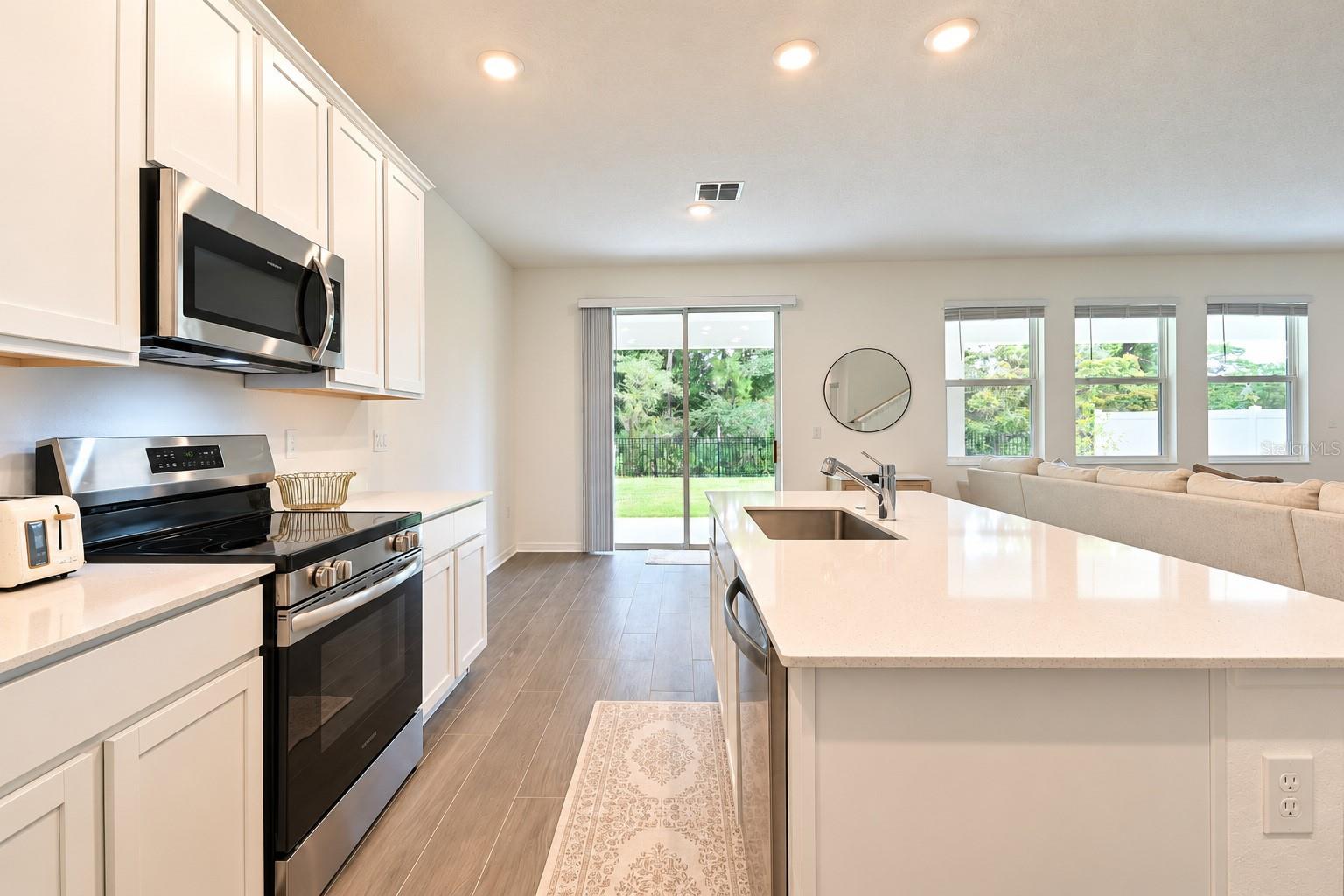 3975 WILLOWBROOK DRIVE