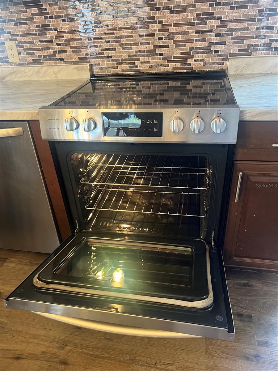 HOLIDAY PARK - Residential