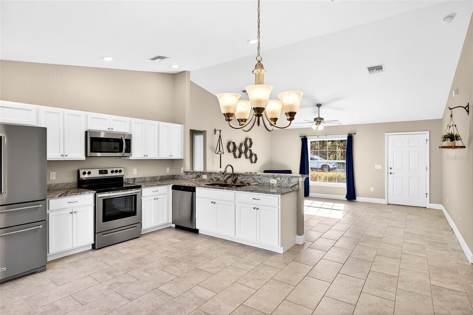 MARION OAKS UN 5 - Residential Lease