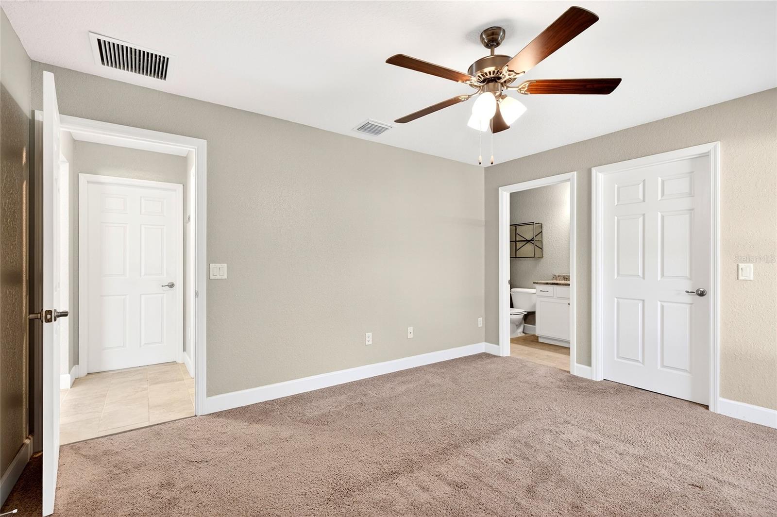 MARION OAKS UN 5 - Residential Lease