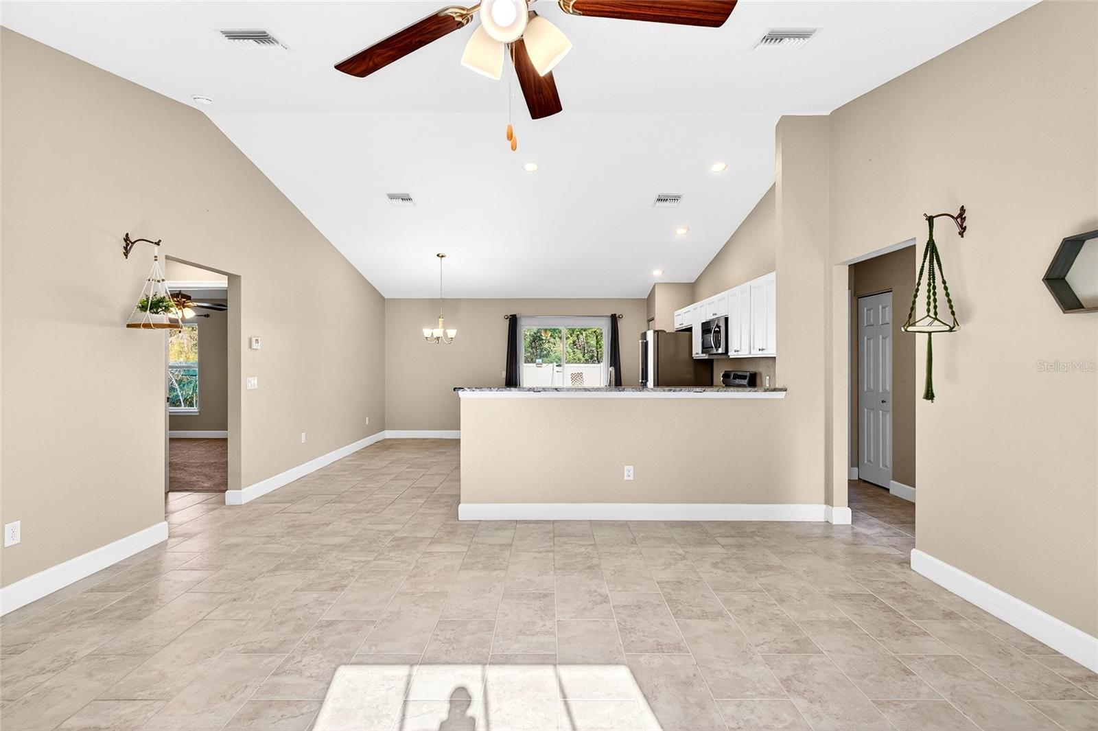 MARION OAKS UN 5 - Residential Lease