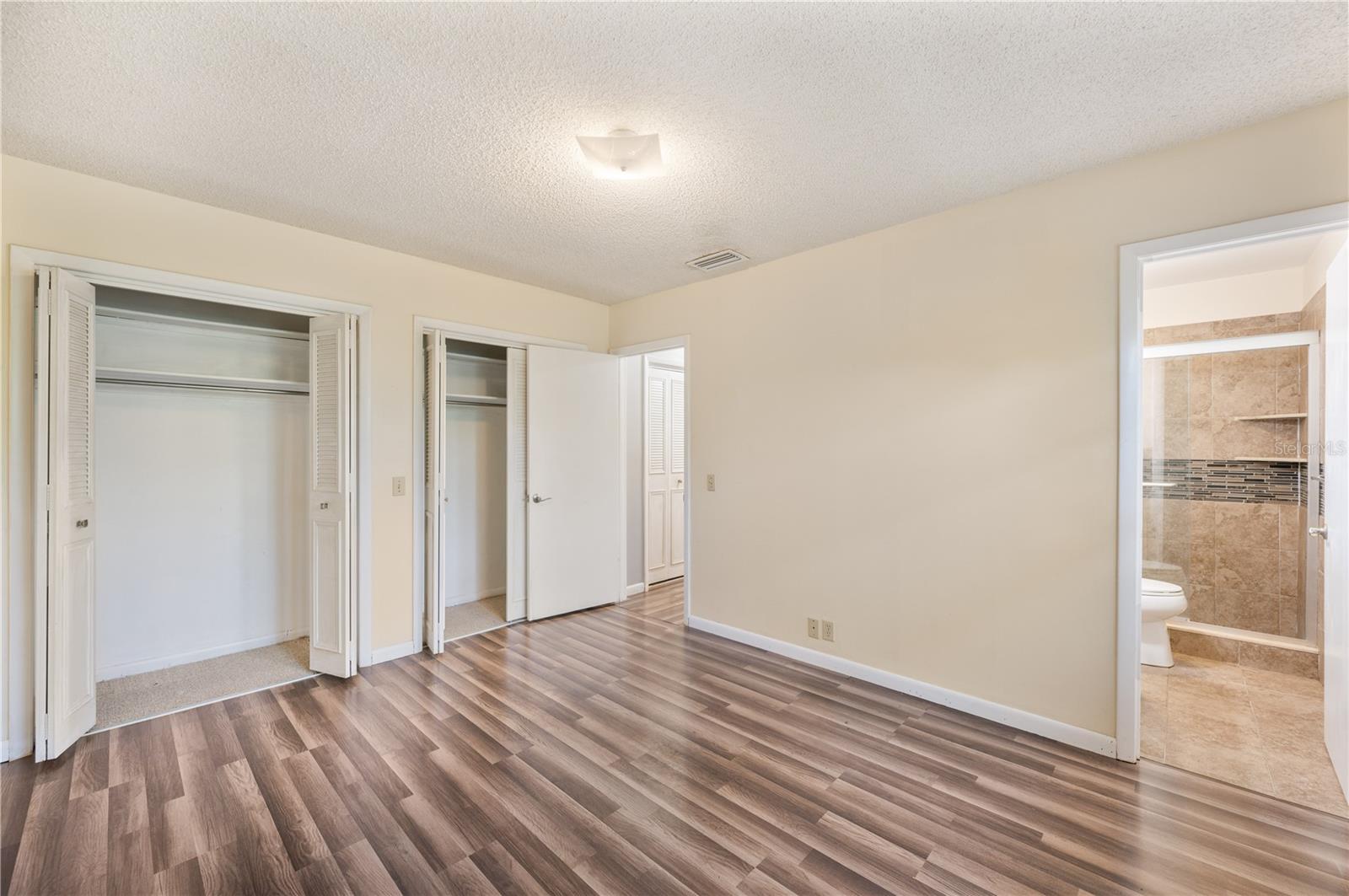 ELOISE WOODS LAKE MARIAM UNIT - Residential