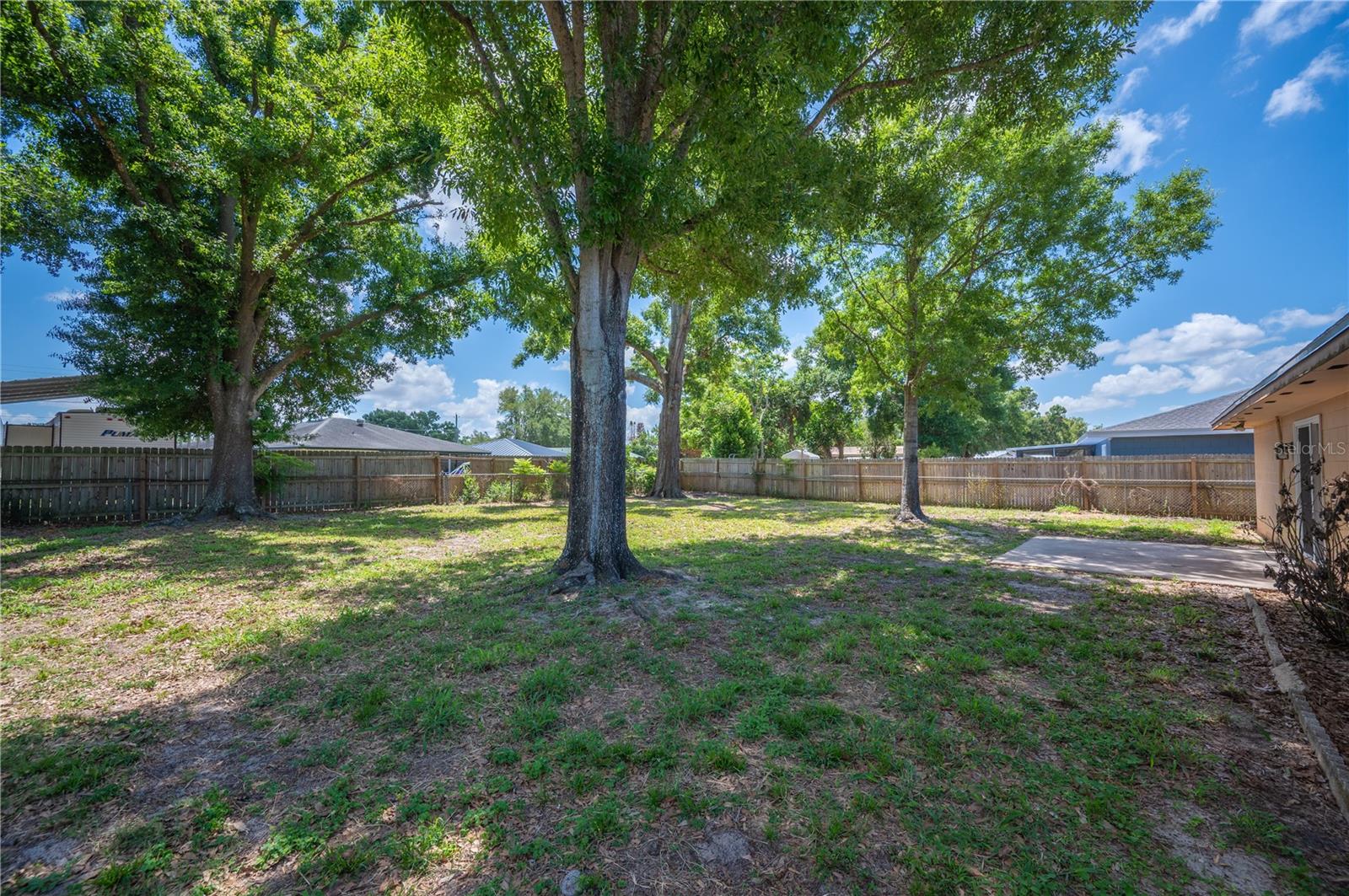 ELOISE WOODS LAKE MARIAM UNIT - Residential