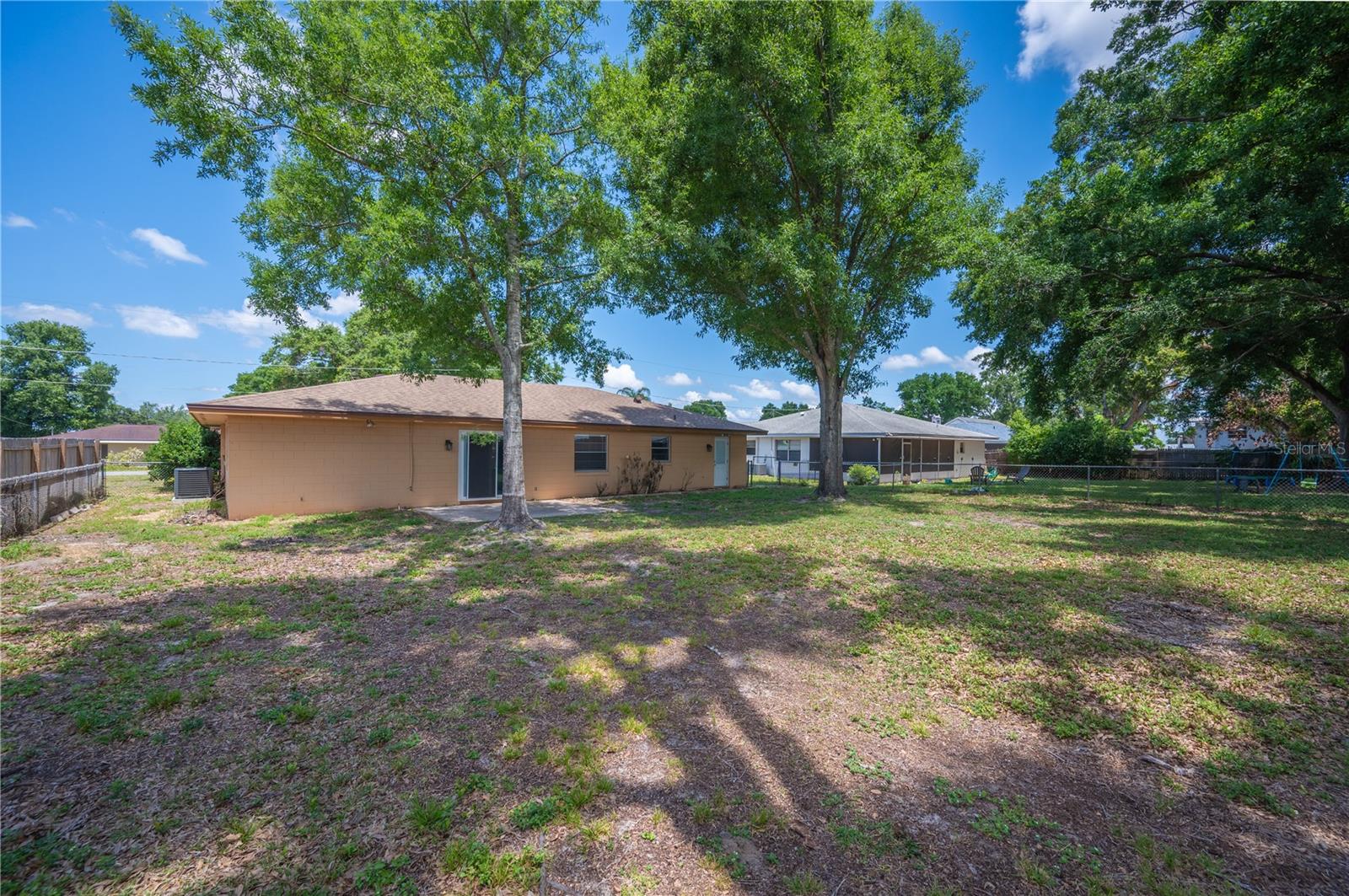 ELOISE WOODS LAKE MARIAM UNIT - Residential