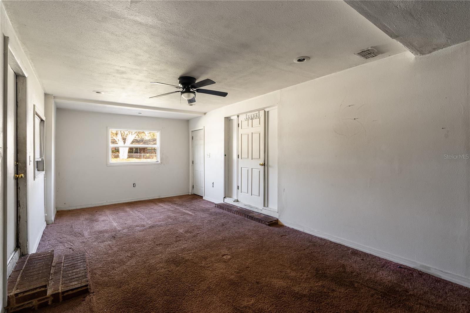 HUTCHINSONS - Residential