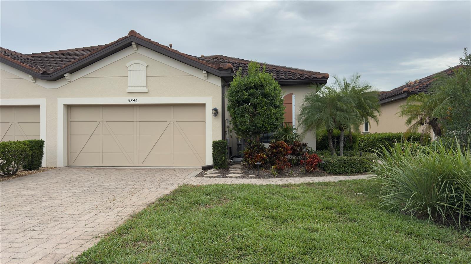 ESPLANADE BY SIESTA KEY - Residential Lease