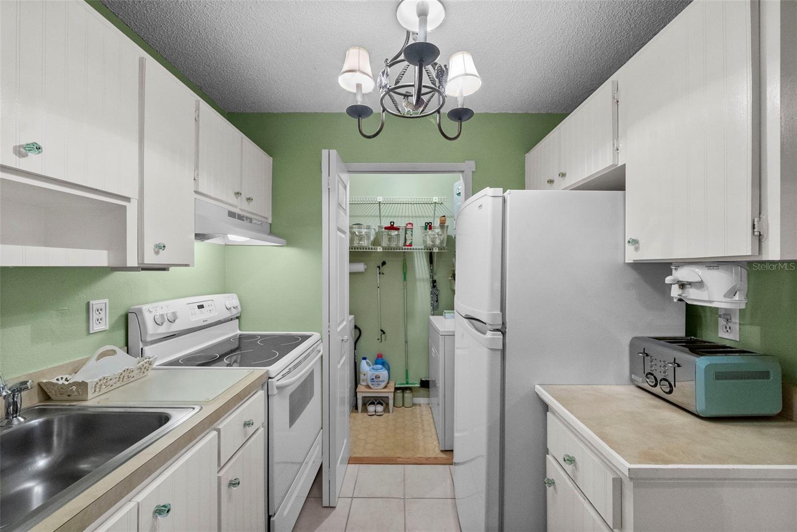 FOX CHASE WEST CONDO - Residential