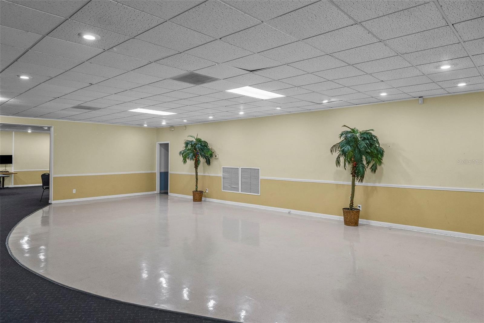 FOX CHASE WEST CONDO - Residential