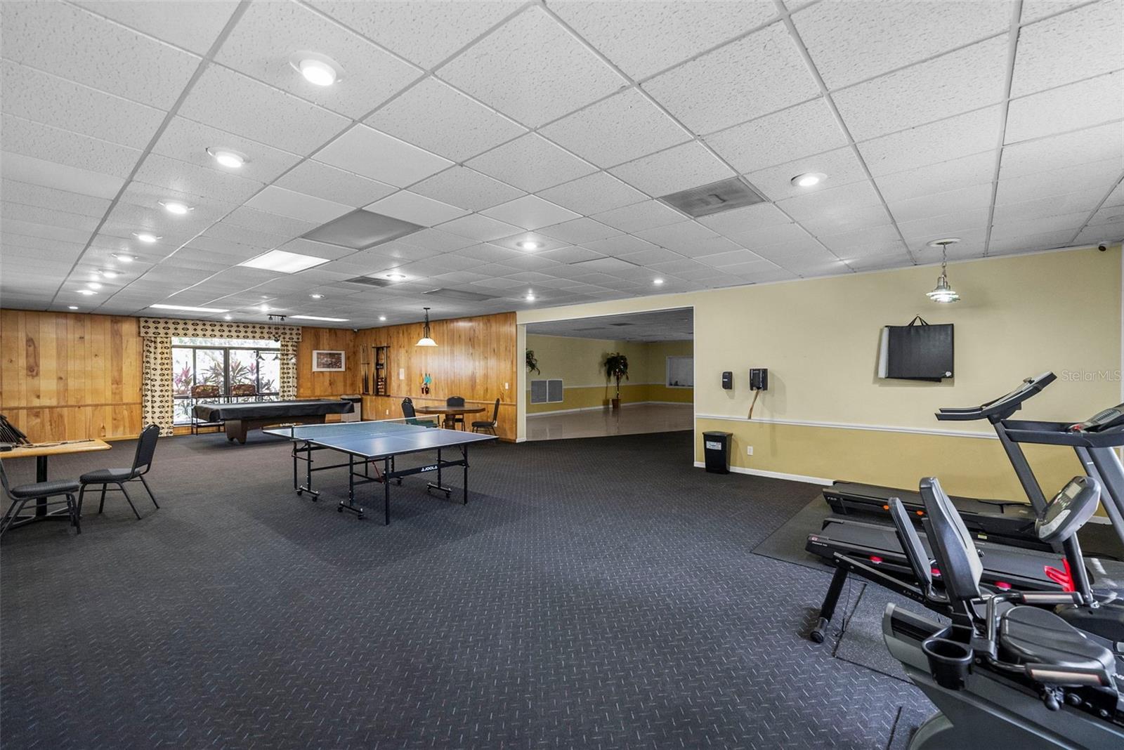 FOX CHASE WEST CONDO - Residential