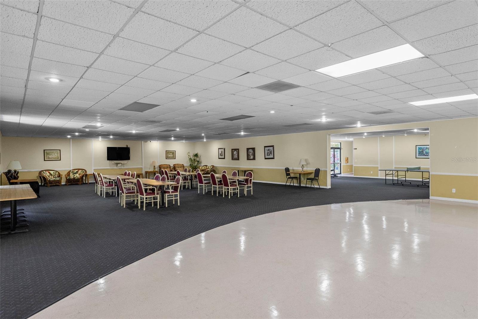 FOX CHASE WEST CONDO - Residential