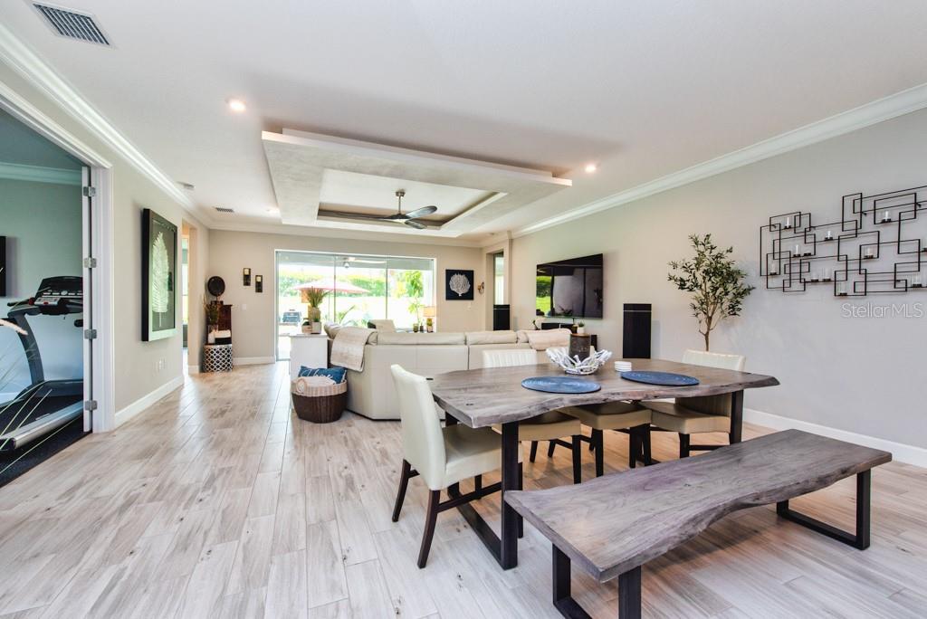 4906 LOS ROBLES COURT