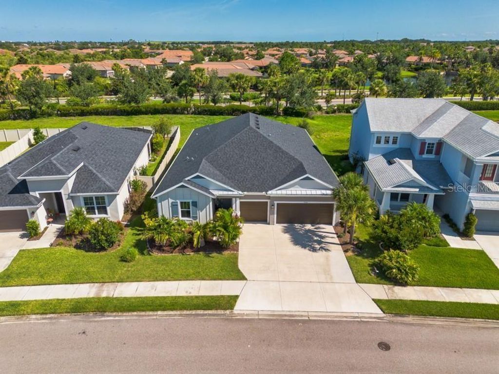 Photo of 4906 Los Robles Court, Palmetto, FL 34221 (MLS # TB8400735)