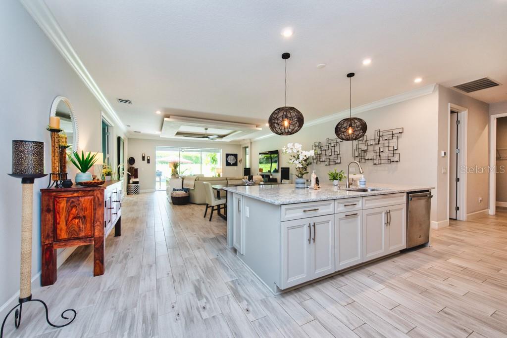 4906 LOS ROBLES COURT