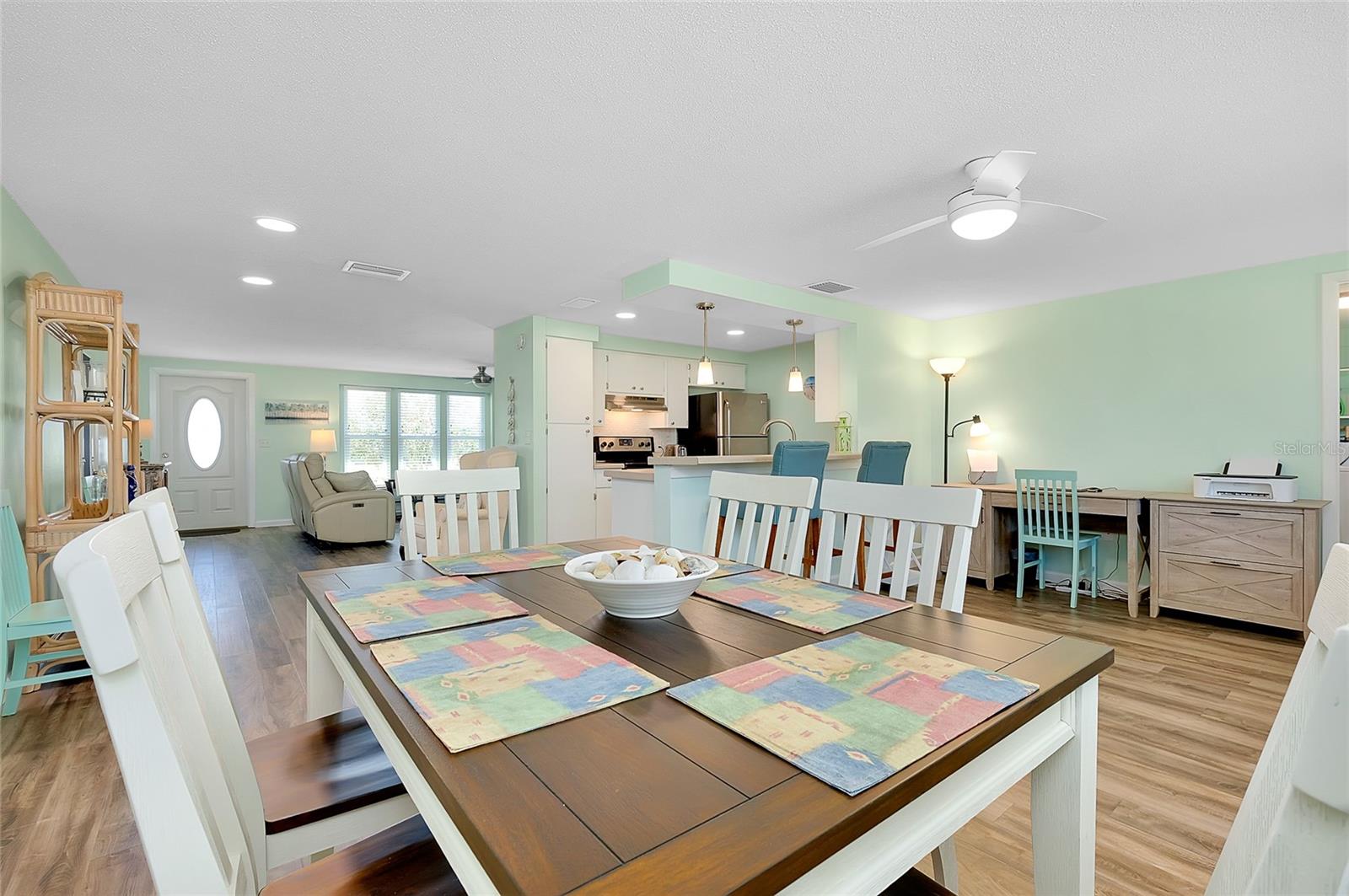 CIRCLE WOODS OF VENICE 2 - Residential
