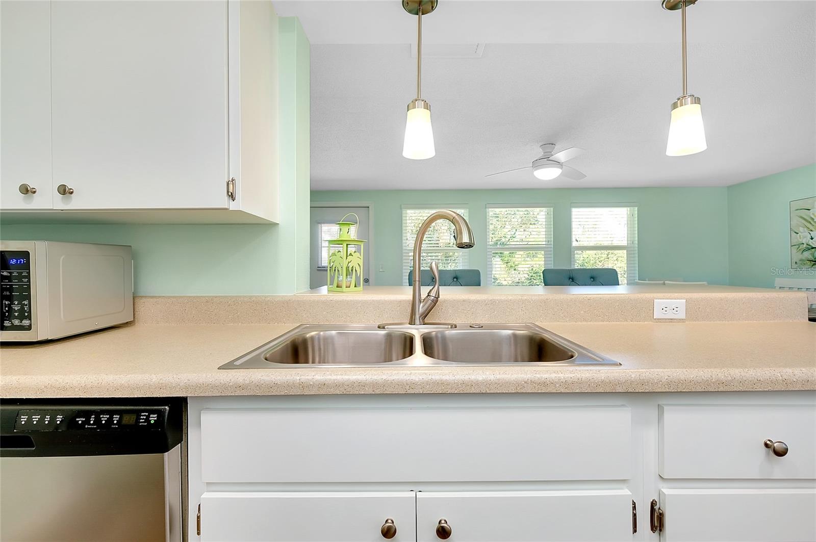 CIRCLE WOODS OF VENICE 2 - Residential