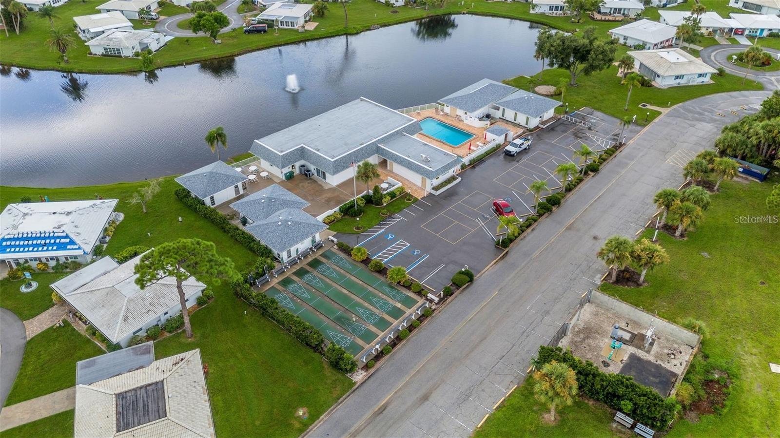 CIRCLE WOODS OF VENICE 2 - Residential