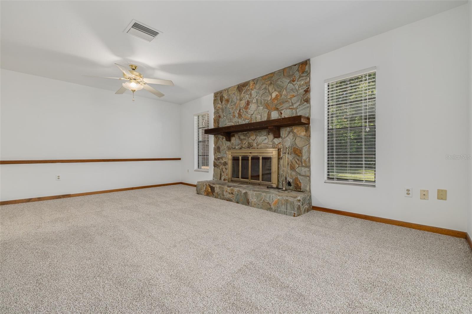 SPRING HILL - Residential