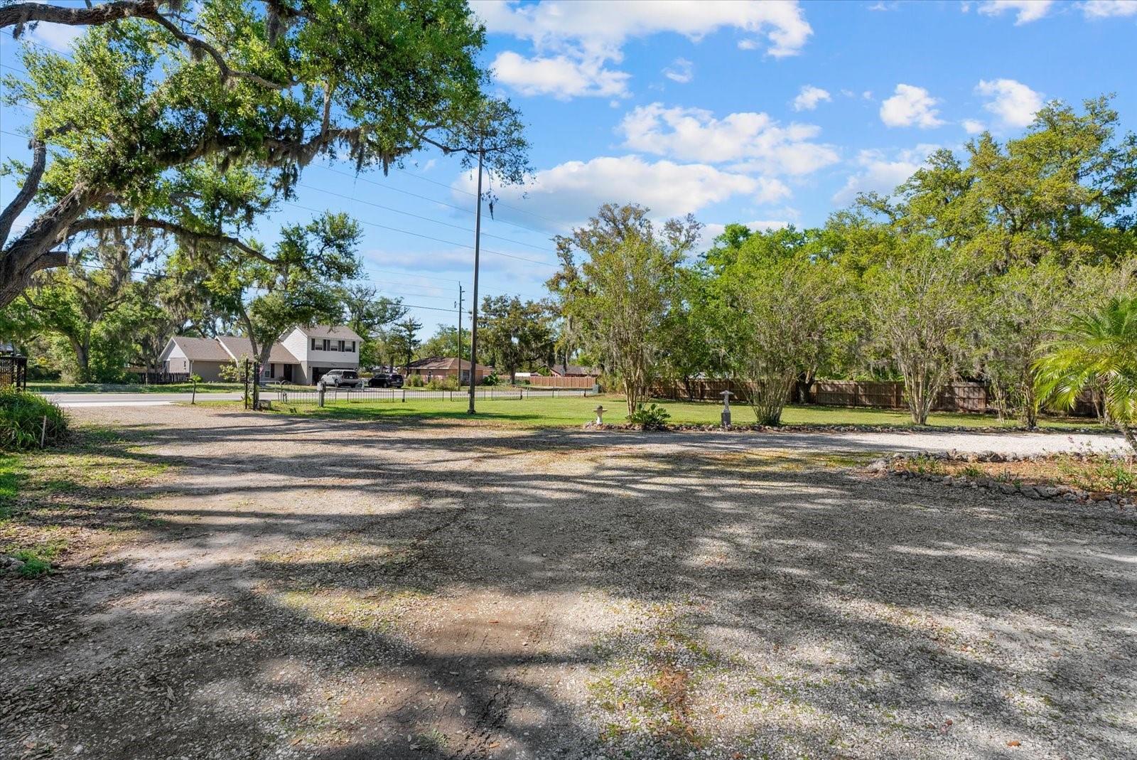 TAMIAMI FARMS - Residential