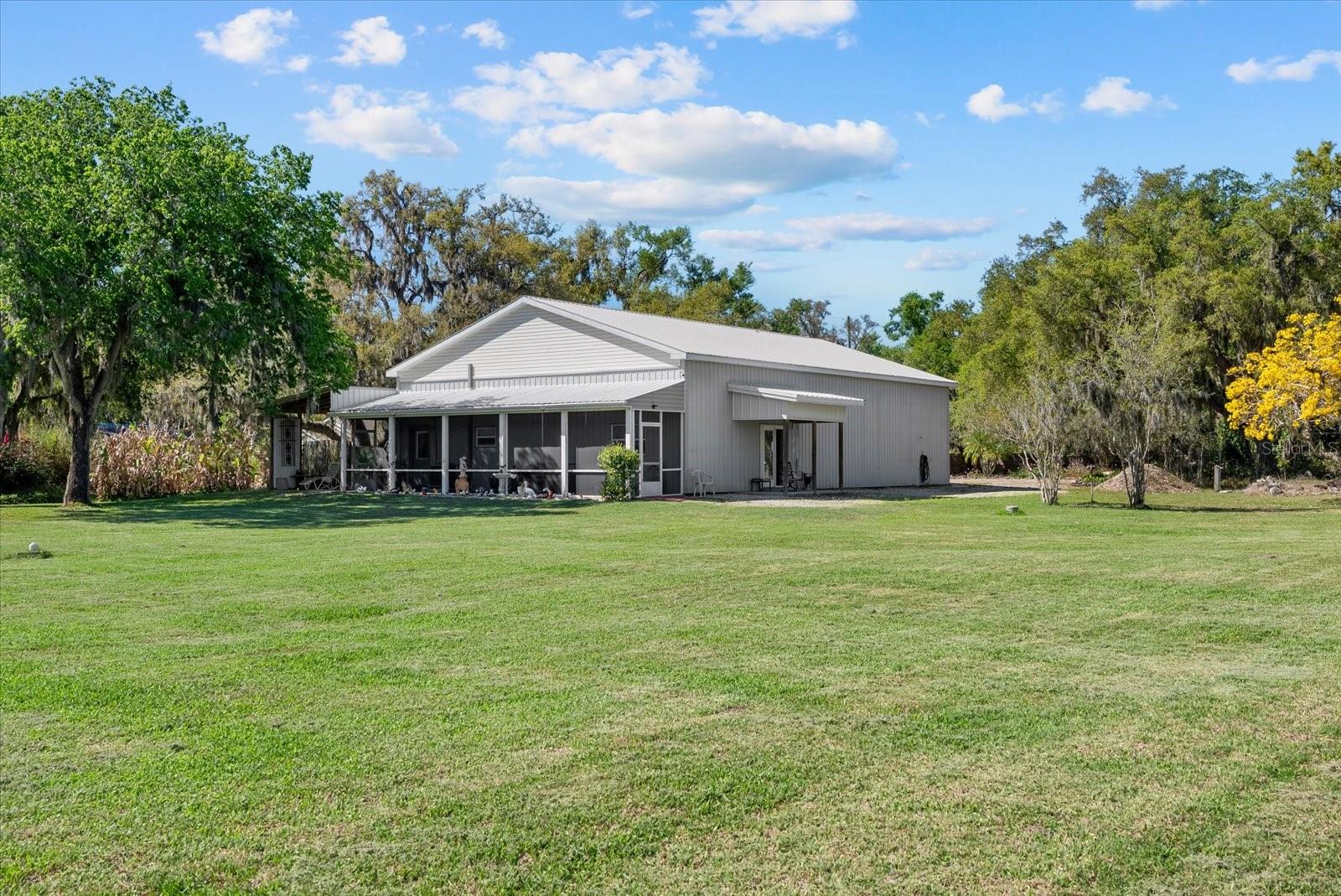 TAMIAMI FARMS - Residential