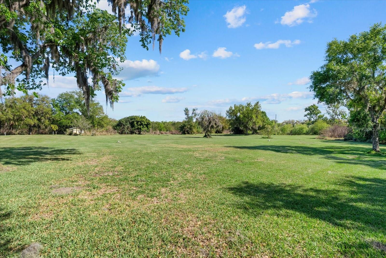 TAMIAMI FARMS - Residential