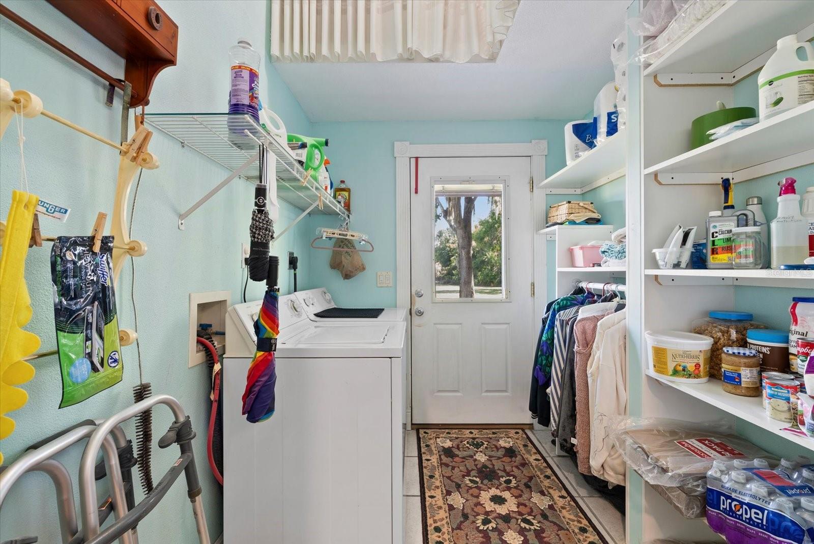 TAMIAMI FARMS - Residential