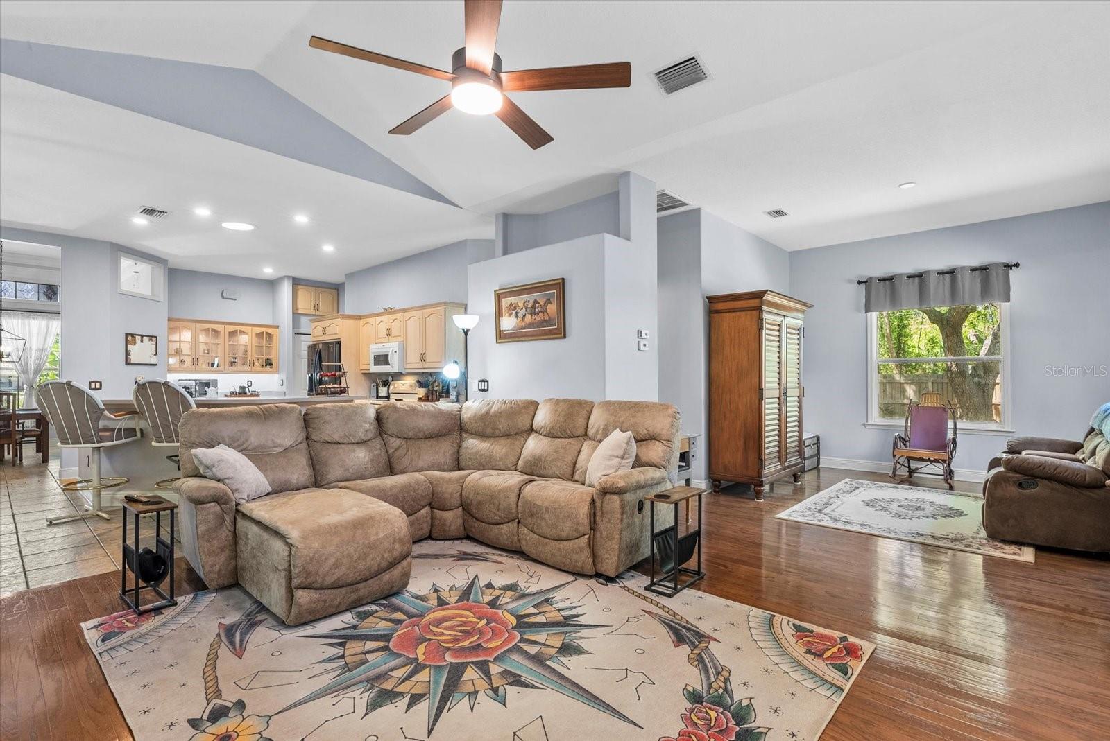 TAMIAMI FARMS - Residential